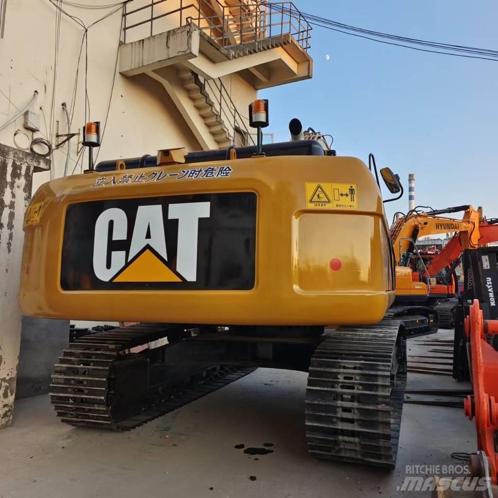 CAT 330 D Гусеничні екскаватори