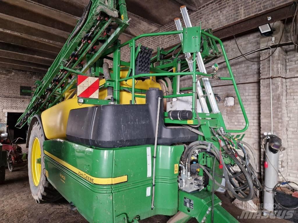 John Deere R 962 i Причіпні обприскувачі