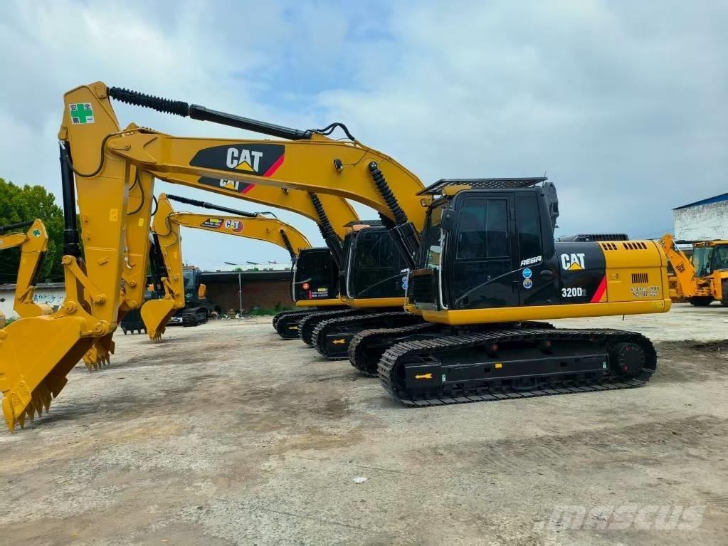 CAT 320 D Гусеничні екскаватори