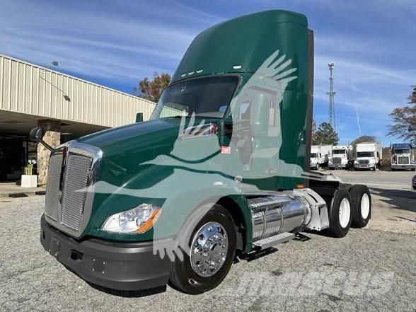 Kenworth T680 Тягачі