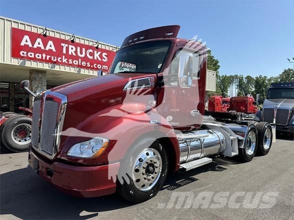 Kenworth T680 Тягачі