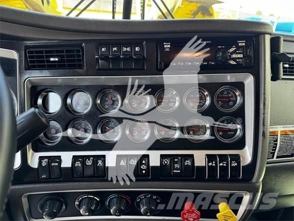 Kenworth W900 Тягачі