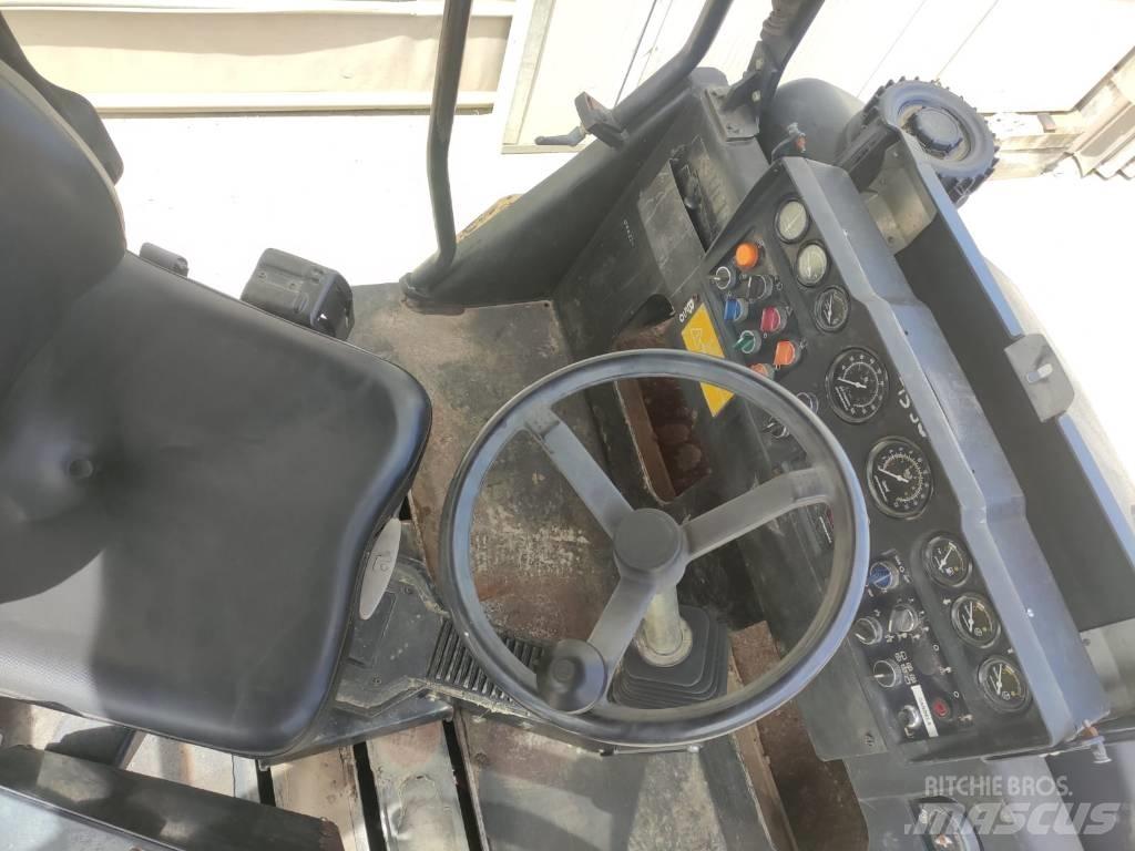 Dynapac CC 232 HF Котки тротуарні
