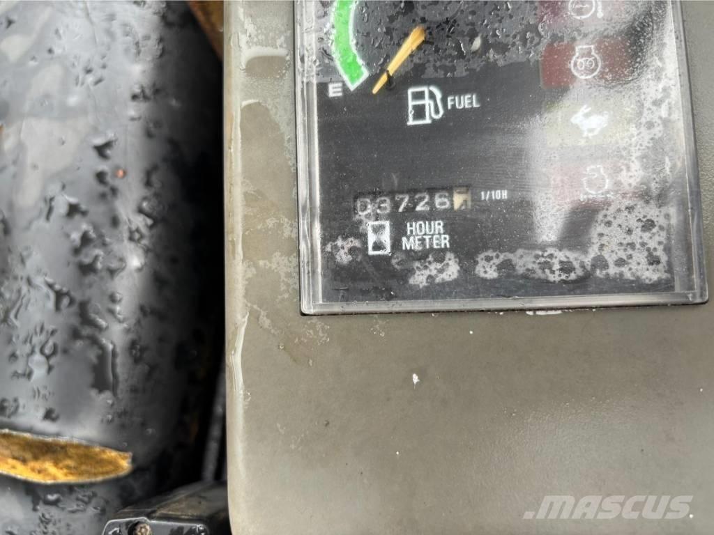 Takeuchi TB 23 R Міні-екскаватори < 7т