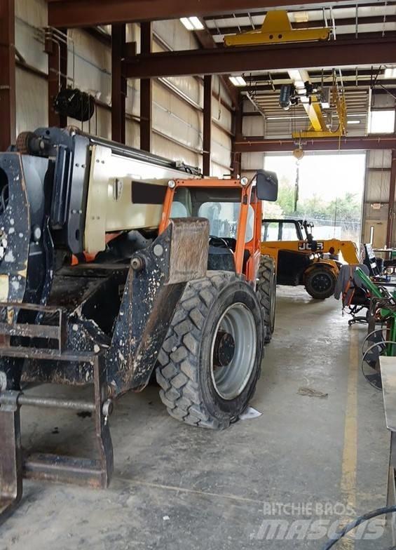 JLG 1055 Телескопічні навантажувачі