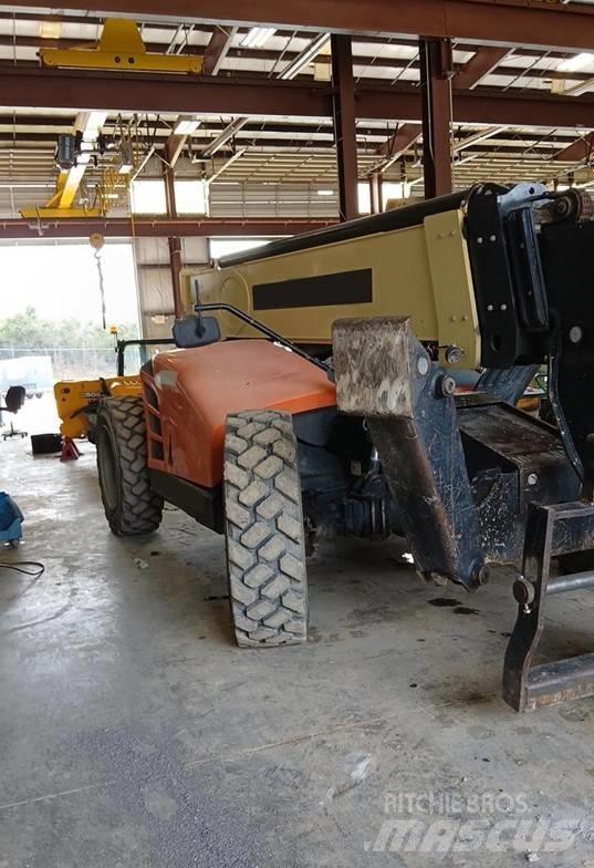 JLG 1055 Телескопічні навантажувачі