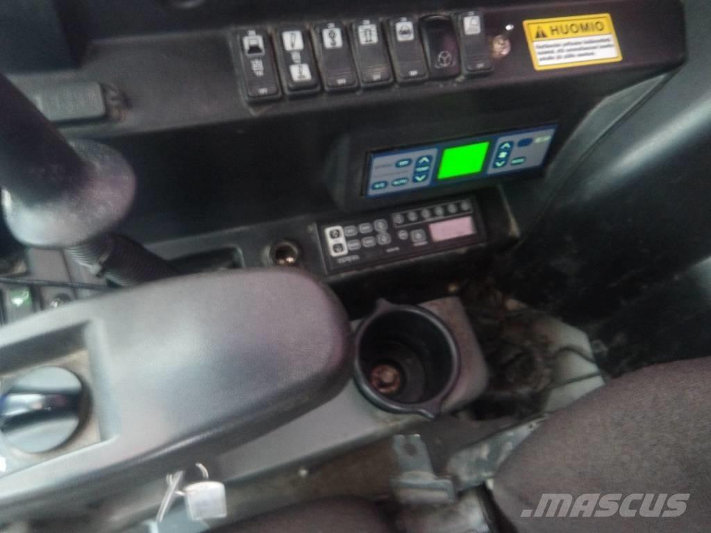 Takeuchi TB 295 W Колісні екскаватори