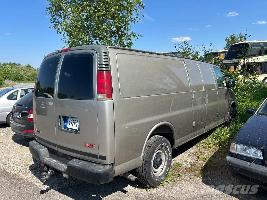 GMC Savana G3500 Панельні фургони