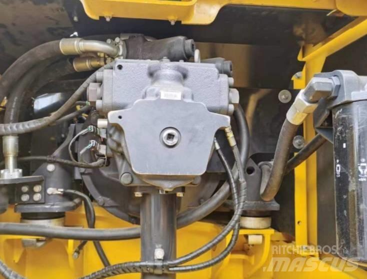 Komatsu 360-7 Гусеничні екскаватори