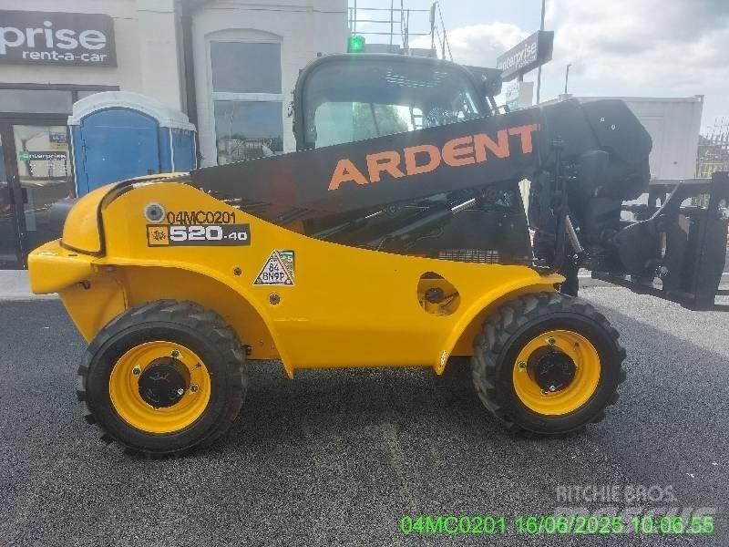 JCB 520-40 Телескопічні навантажувачі