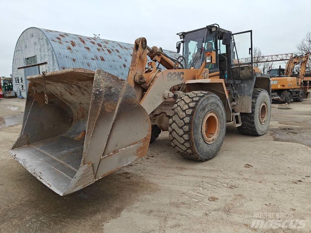 CASE 921 C Фронтальні навантажувачі