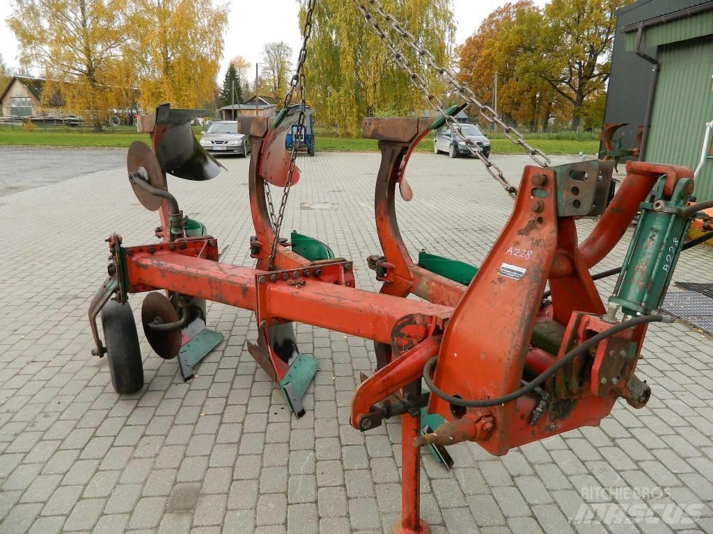 Kverneland 3 Реверсивні плуги
