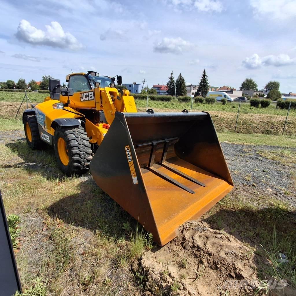 JCB 542-70 Agri Телескопічні навантажувачі
