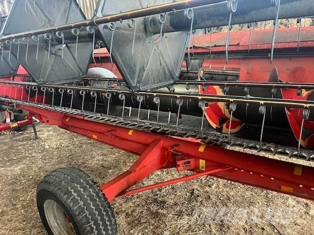 Massey Ferguson 30 Зернозбиральні комбайни
