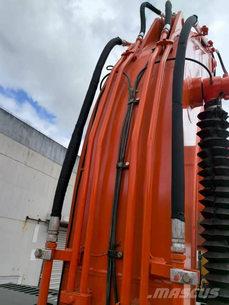 Hitachi ZX 240 HG Гусеничні екскаватори