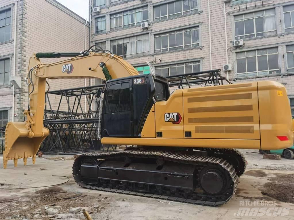 CAT 330 Гусеничні екскаватори