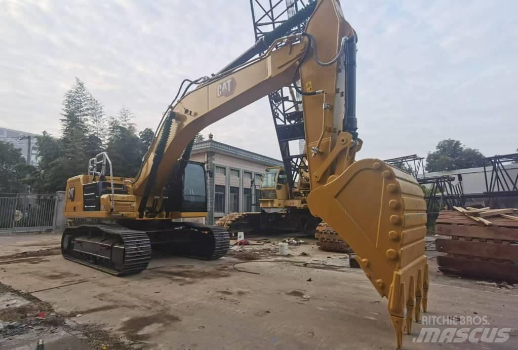 CAT 330 Гусеничні екскаватори