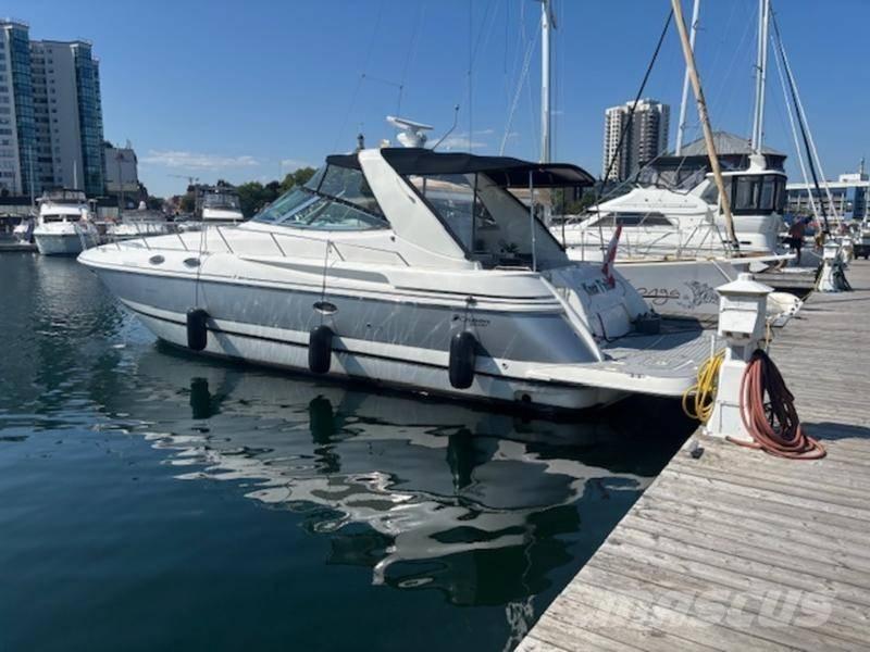  Cruisers Yachts 3870 Човни / баржі