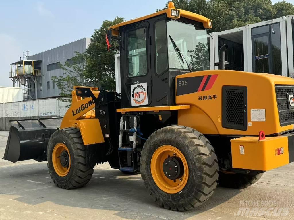 LiuGong 835 Фронтальні навантажувачі