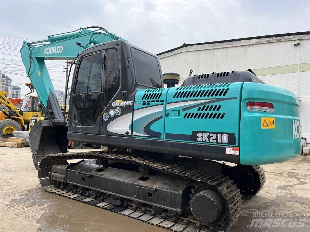 Kobelco SK 210 Гусеничні екскаватори