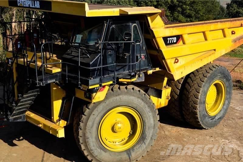 CAT 777D Вантажівки / спеціальні
