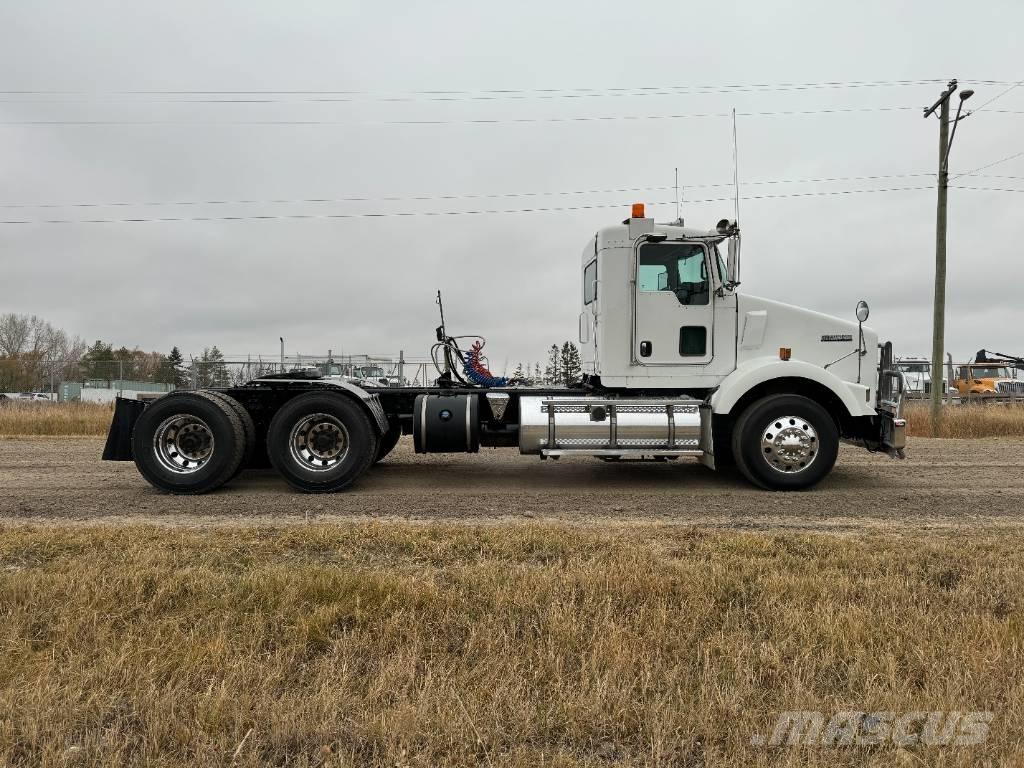Kenworth T 800 Тягачі