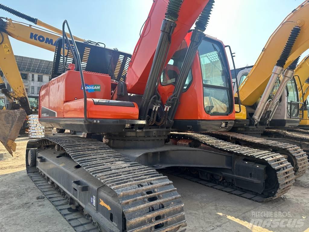 Doosan DX 300 Гусеничні екскаватори