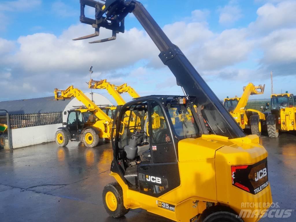 JCB TLT 35 D 4WD Телескопічні навантажувачі