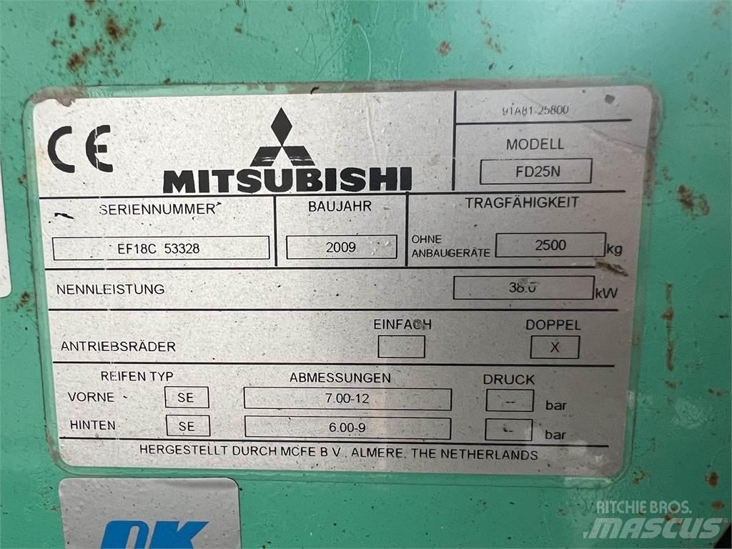 Mitsubishi FD25N Дизельні навантажувачі