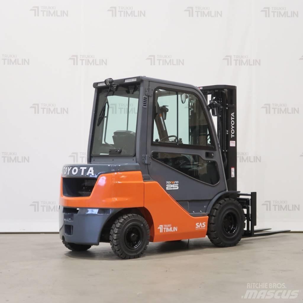 Toyota 52-8FDF25 Дизельні навантажувачі