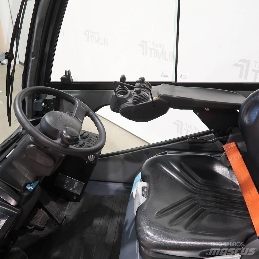 Toyota 52-8FDF25 Дизельні навантажувачі