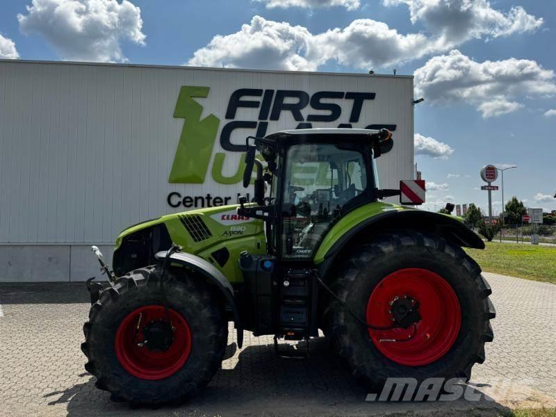 CLAAS AXION 830 Трактори
