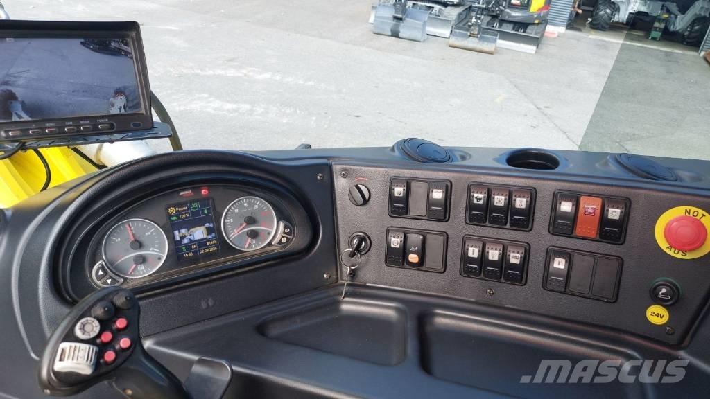 Menzi Muck M520 Колісні екскаватори