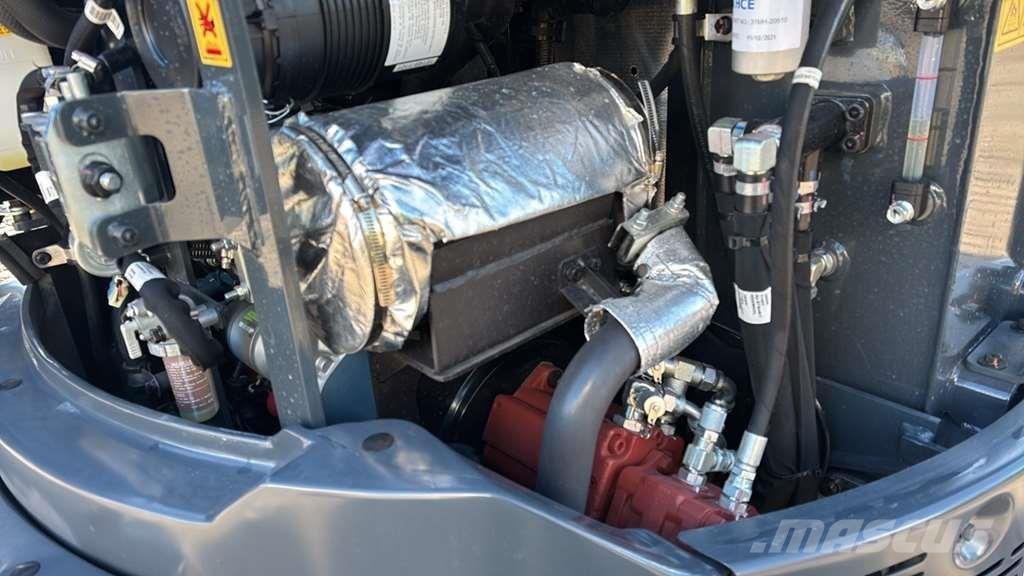 Hyundai HX 25AZ Спеціальні екскаватори