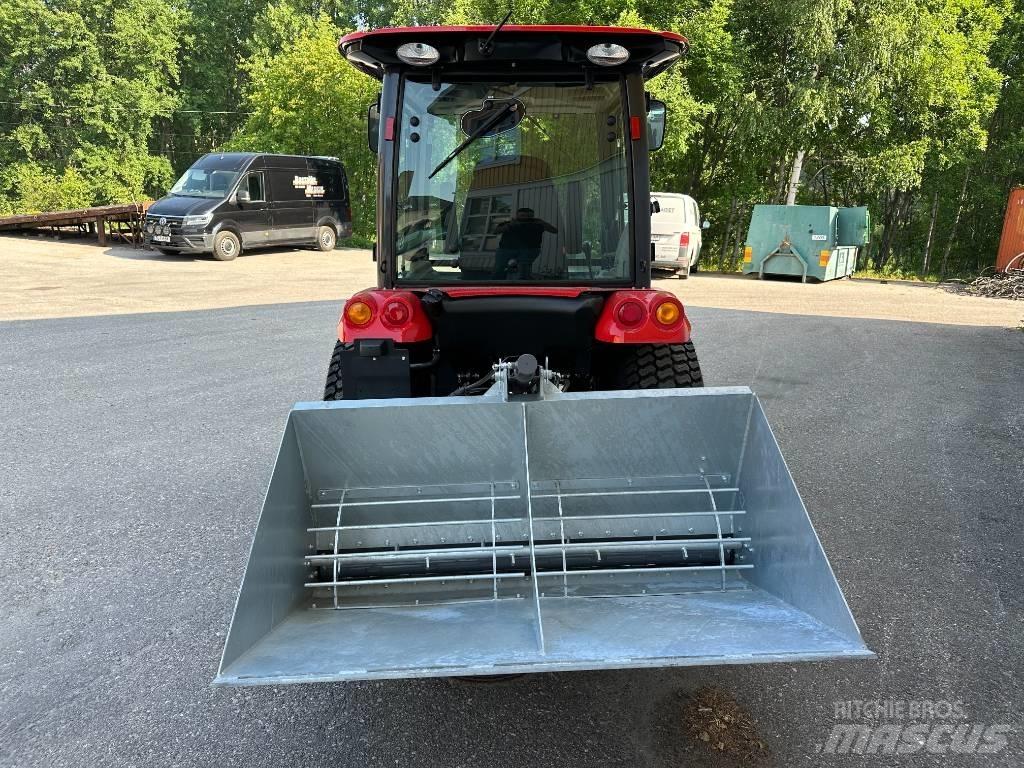 Shibaura traktor Трактори