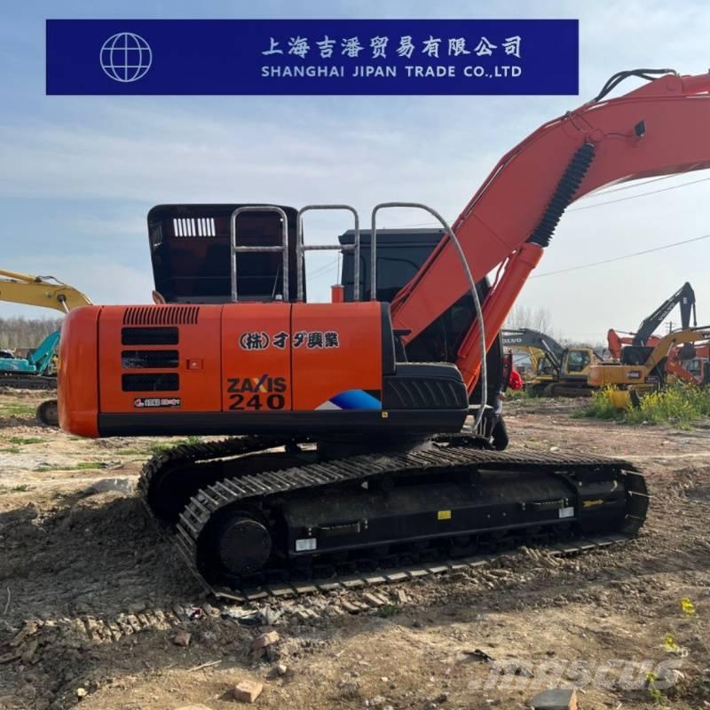 Hitachi ZX 240 Гусеничні екскаватори