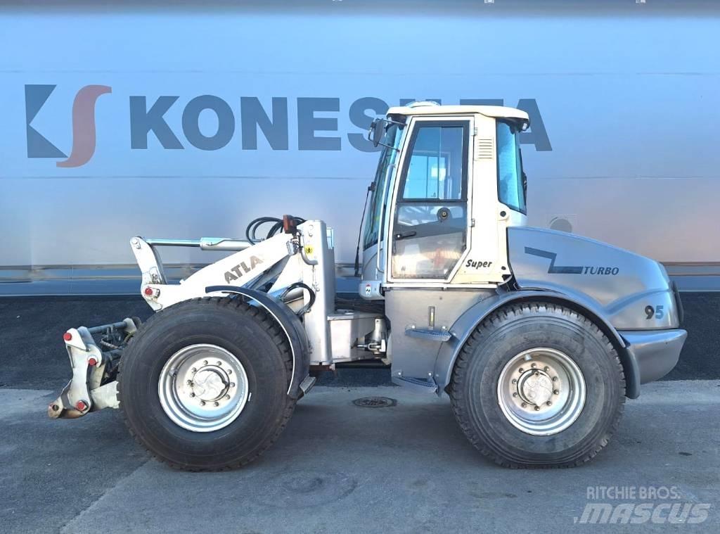 Atlas 95 SUPER Фронтальні навантажувачі