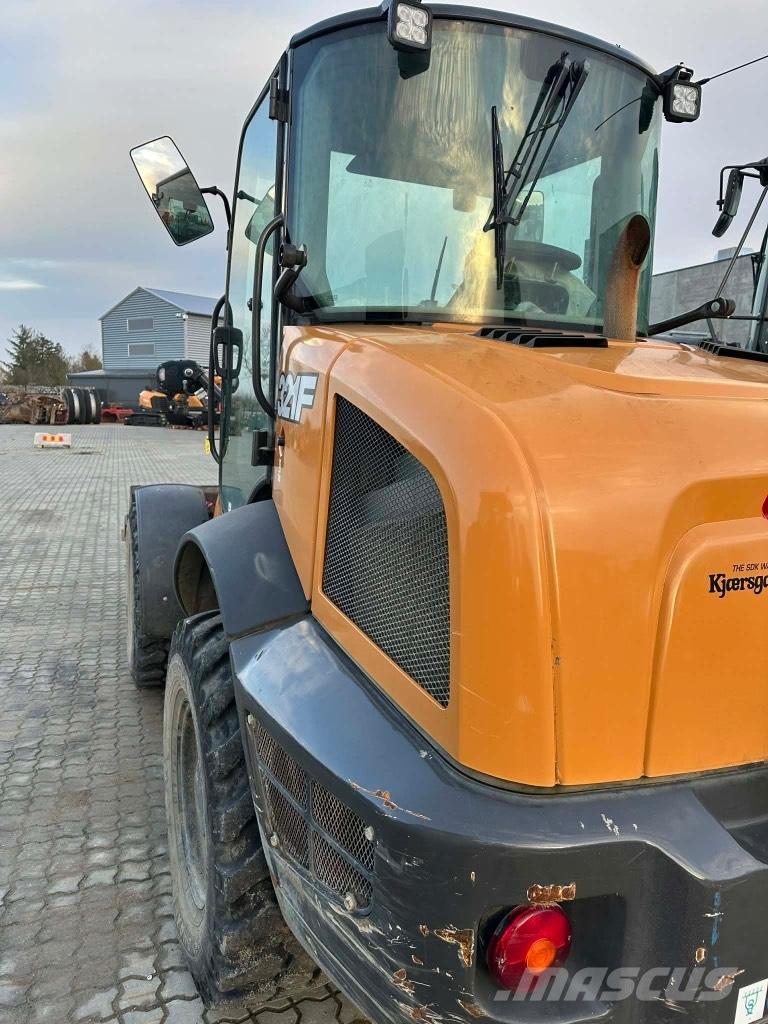 CASE 321 F Фронтальні навантажувачі