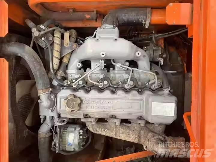 Hitachi EX60 Міні-екскаватори < 7т