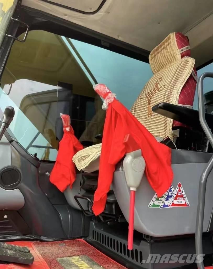 Komatsu PC 240 Гусеничні екскаватори