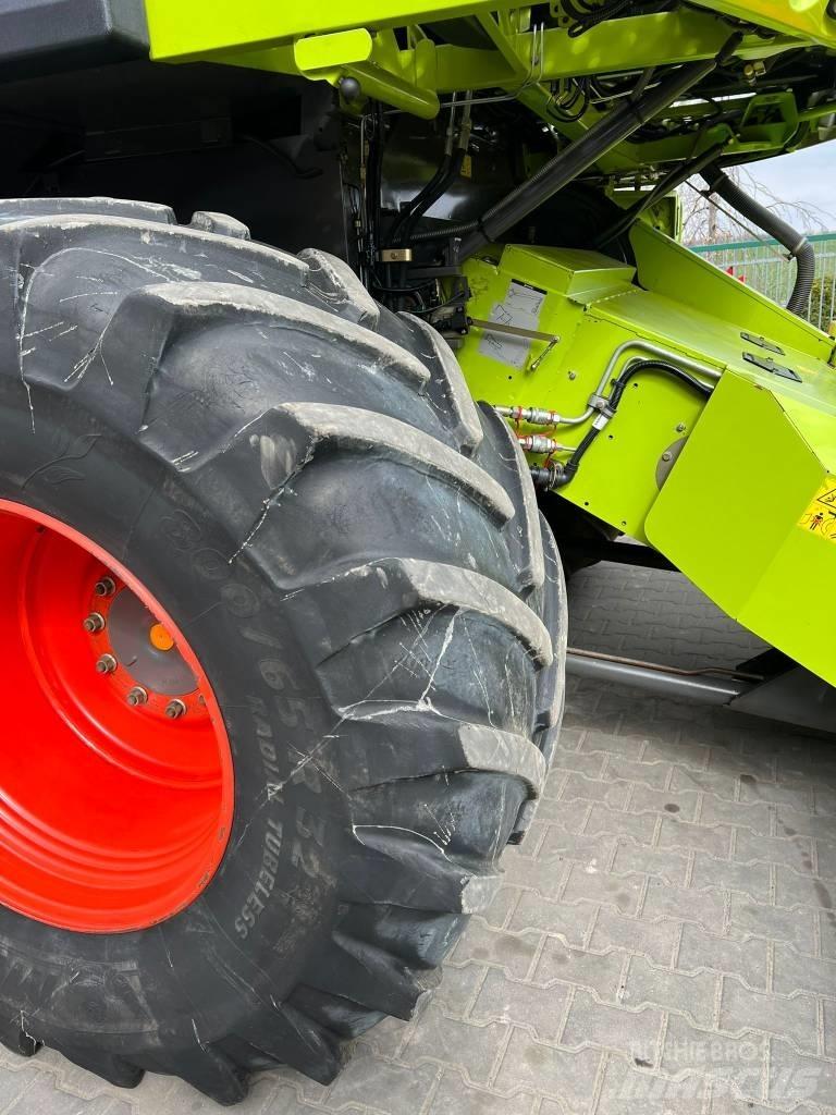 CLAAS Lexion 750 Зернозбиральні комбайни