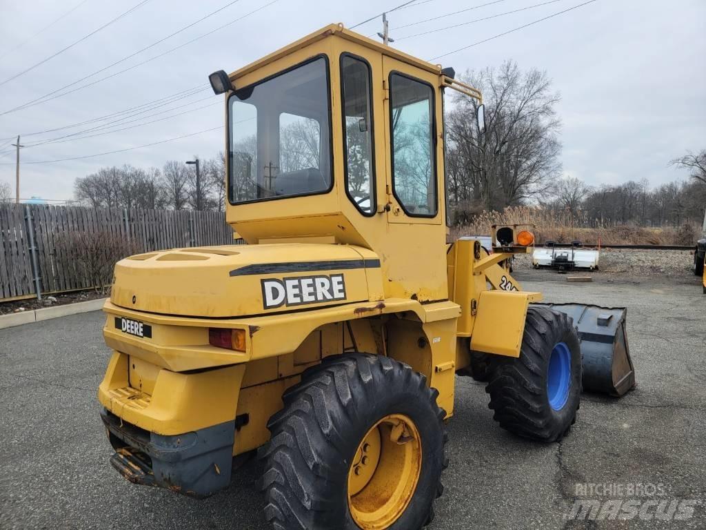 John Deere 244H Фронтальні навантажувачі
