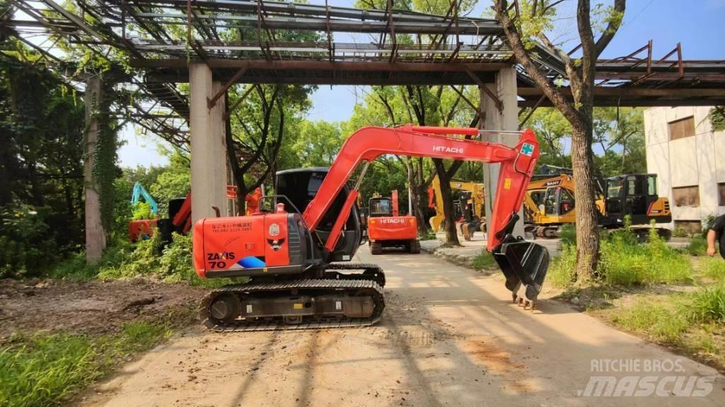 Hitachi ZX 70 Середні екскаватори 7т. - 12т.