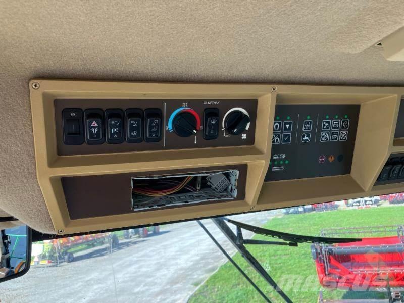 John Deere 7300 Кормозбиральні комбайни