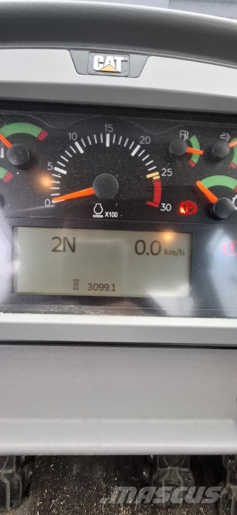 CAT 962 M Фронтальні навантажувачі