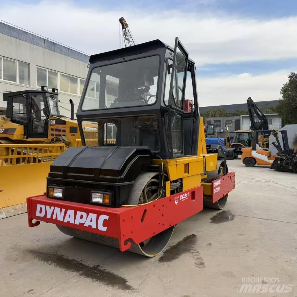 Dynapac CC 211 Котки тротуарні