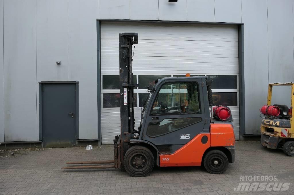 Toyota 02-8 FGF 30 Газові навантажувачі