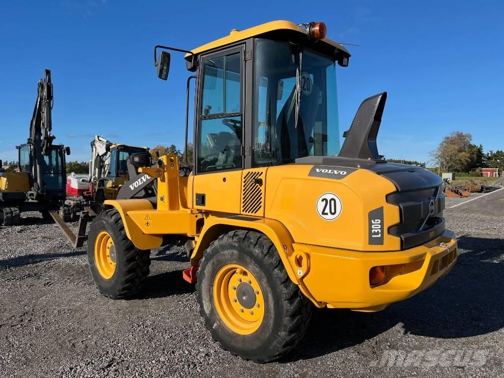 Volvo L 30 G Фронтальні навантажувачі