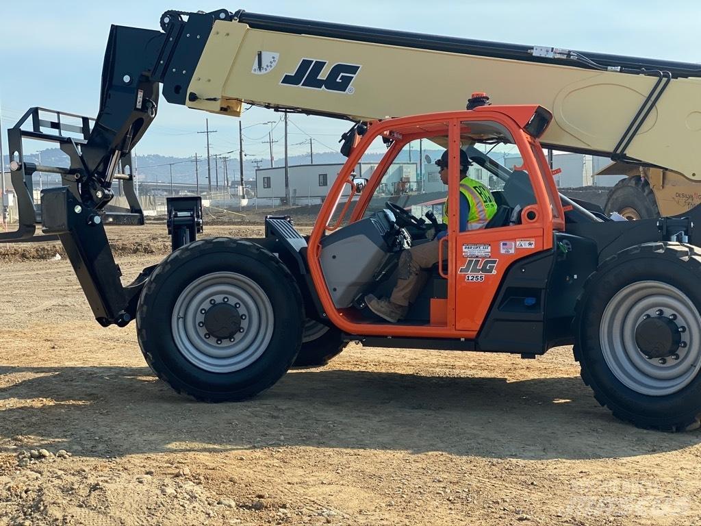 JLG 1255 Телескопічні навантажувачі