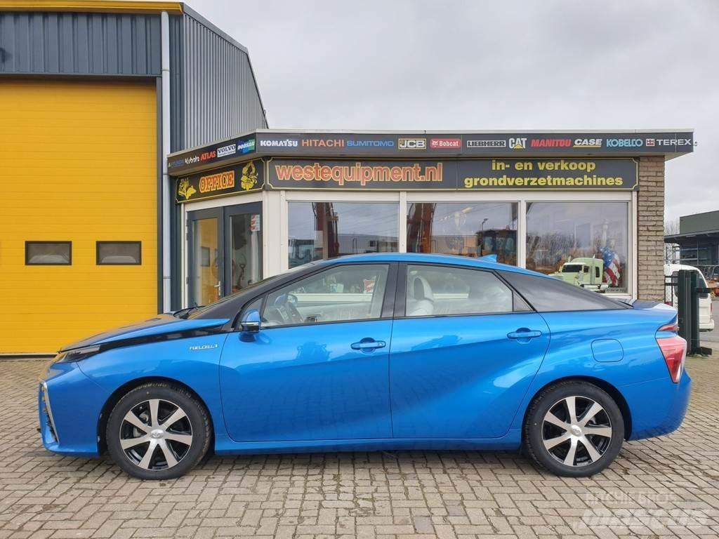 Toyota Mirai Автомобілі